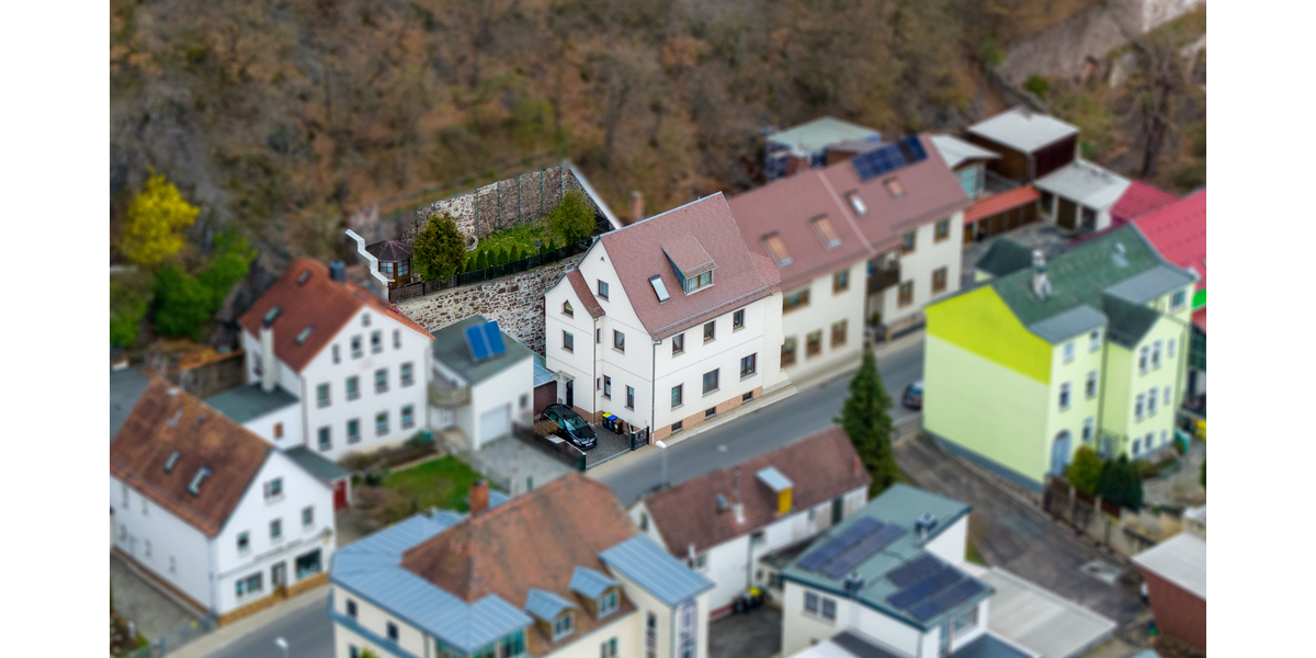 Charmantes Einfamilienhaus mit Substanz, Garage, Garten und Terrasse ! - Einfamilienhaus Gera Zwötzen | Angebot:26193442