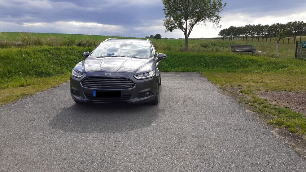 Ford Mondeo 156.000 km 9.000 € Nobitz 04603