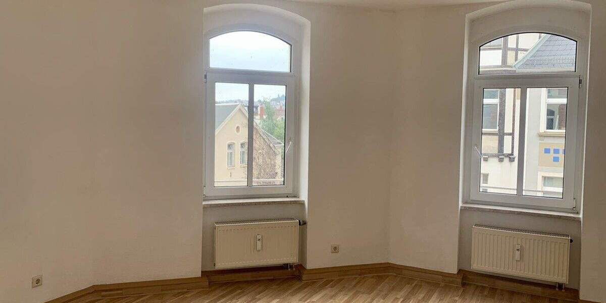 Großzügige 6-Zimmer-Dachgeschosswohnung in Gera Debschwitz 6 zimmer