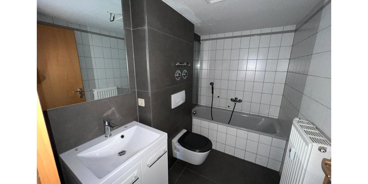 Dachgeschoßwohnung Gera Debschwitz - 2 Zimmer, 61 m&sup2;, 375&euro; | Angebot:26337114