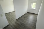 Kapitalanlage: vermietete 2-Raum Wohnung mit Balkon, Aufzug + TG-Stellplatz - Etagenwohnung Gera Ostviertel | Angebot:27517774