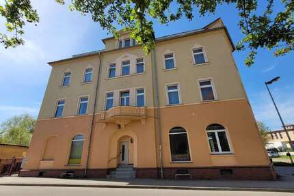 Haus Crimmitschau - 14 Zimmer, 360 m&sup2;, 219.000&euro; | Angebot:26815143