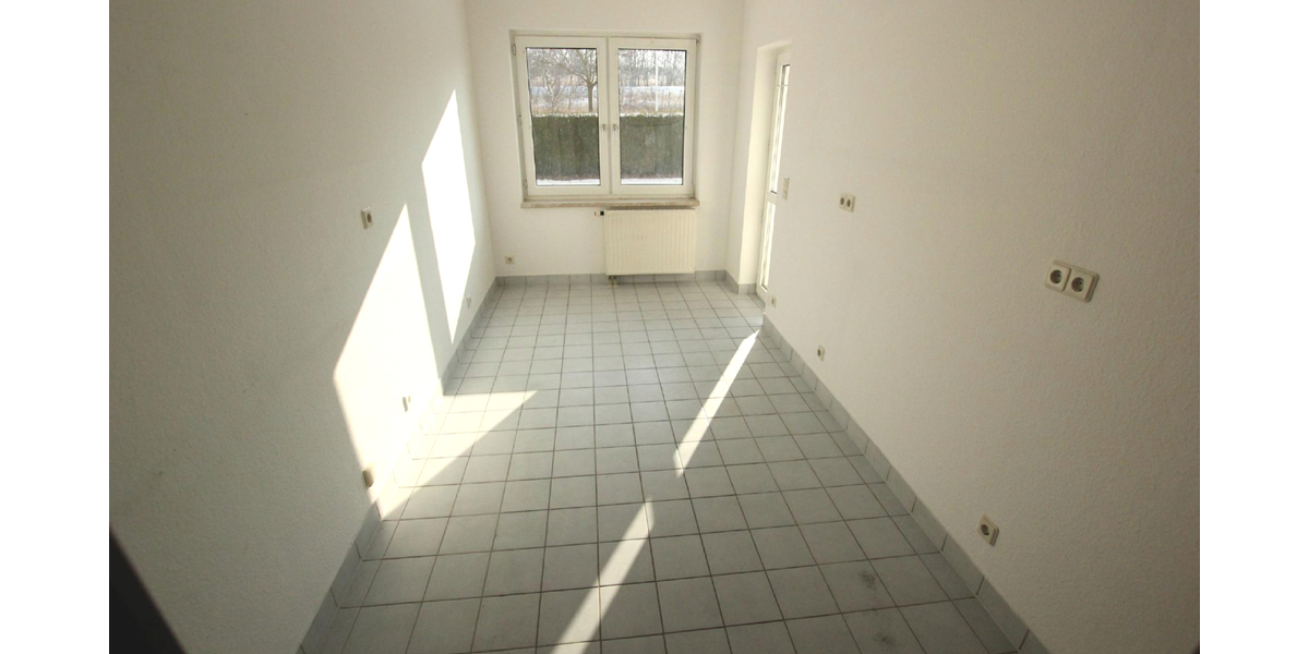 2 Raum Wohnung mit Loggia im ansprechendem Wohnumfeld in Gera - Etagenwohnung Gera Bieblach-Ost | Angebot:26714381