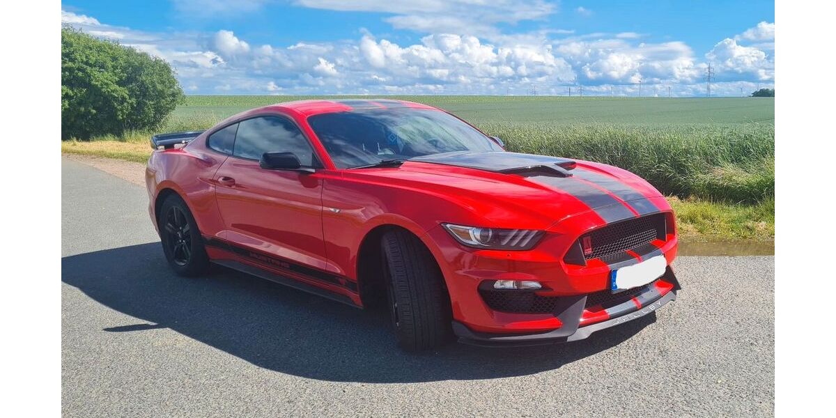 Ford Mustang 129.500 km 22.900 &euro; Schönberg 08393