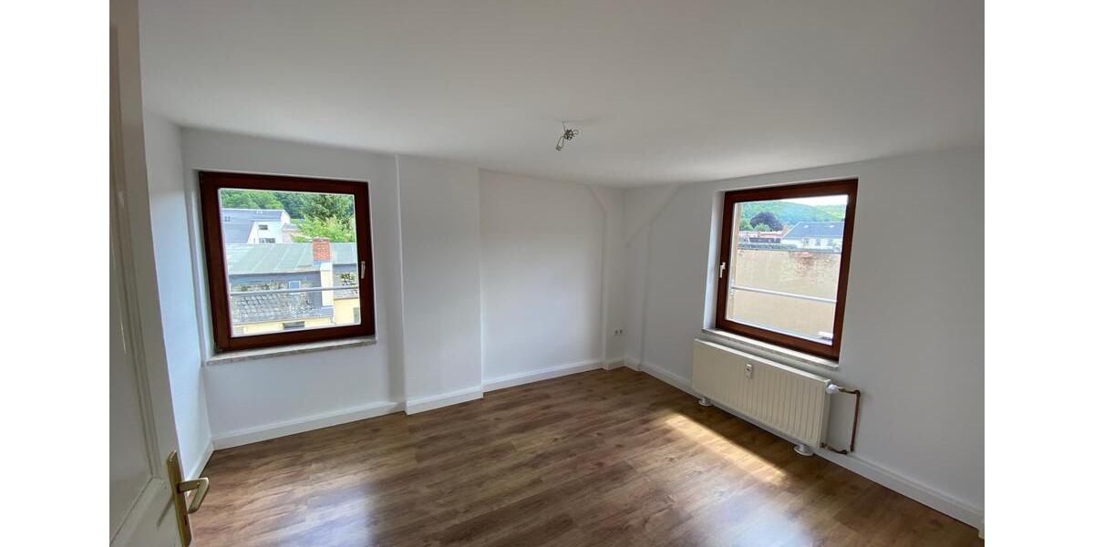Dachgeschoßwohnung Greiz - 2 Zimmer, 68 m&sup2;, 340&euro; | Angebot:26462523