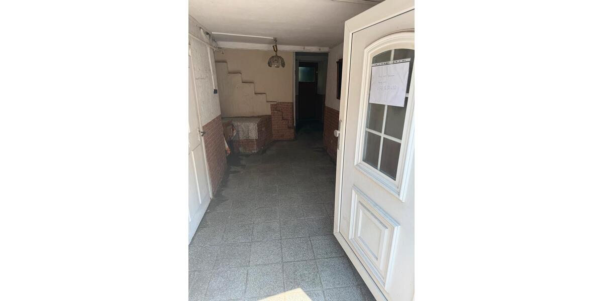 Reihenhaus Zeitz - 6 Zimmer, 175 m&sup2;, 49.000&euro; | Angebot:27021227