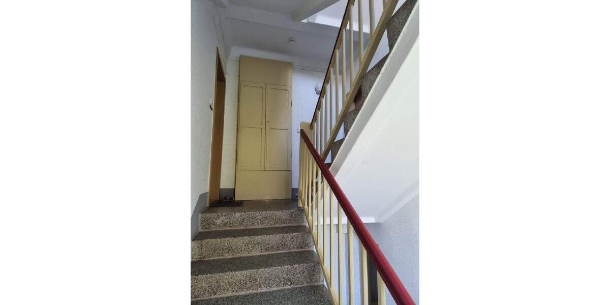 Etagenwohnung Crimmitschau - 3 Zimmer, 57 m&sup2;, 38.000&euro; | Angebot:25800329