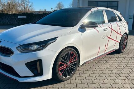 Kia ceed / Ceed 100.000 km 15.999 € Altenburg 04600