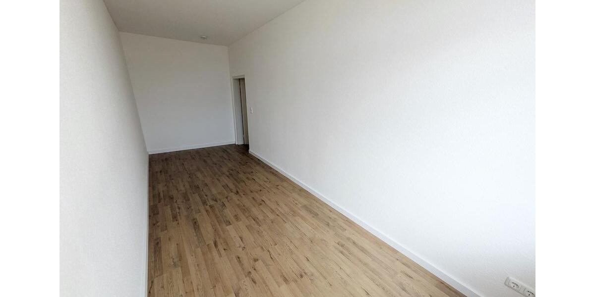 Etagenwohnung Meerane - 3 Zimmer, 85 m&sup2;, 400&euro; | Angebot:26681048