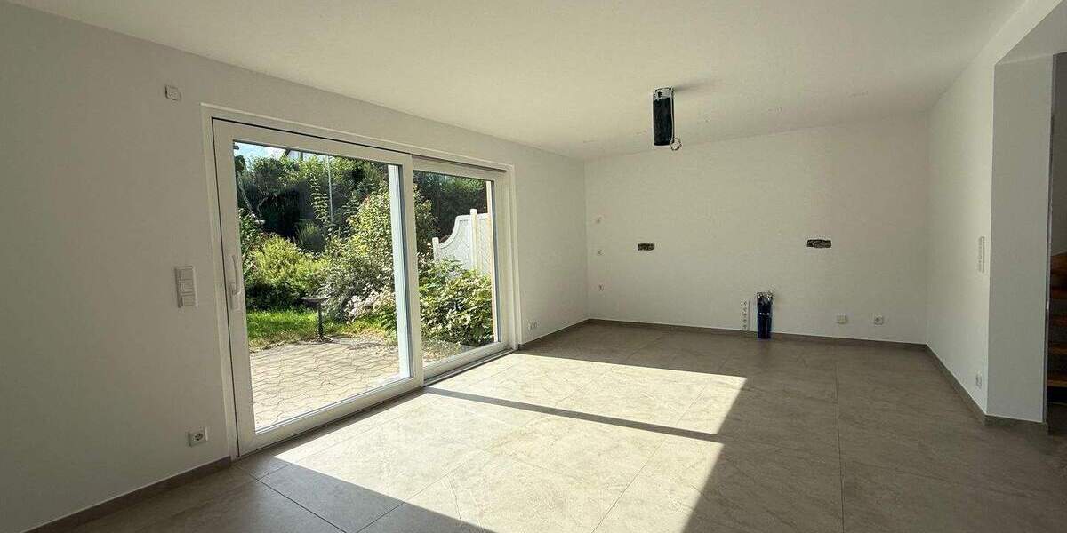 Etagenwohnung Bad Köstritz - 3 Zimmer, 130 m&sup2;, 1.700&euro; | Angebot:25662303
