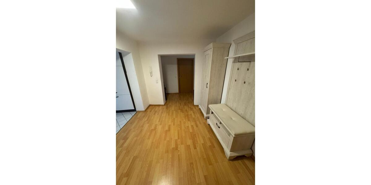 Etagenwohnung Altenburg - 2 Zimmer, 83 m&sup2;, 498&euro; | Angebot:26613171