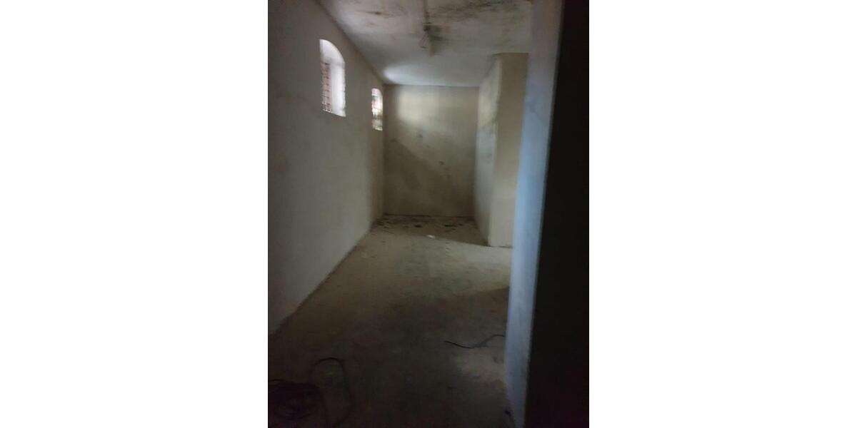 Etagenwohnung Altenburg - 18 Zimmer, 466 m&sup2;, 150.000&euro; | Angebot:26964380