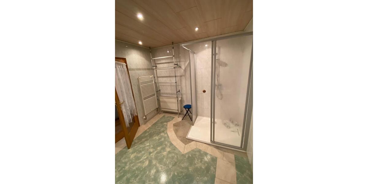 Einfamilienhaus Fraureuth - 11 Zimmer, 220 m&sup2;, 245.000&euro; | Angebot:24728324