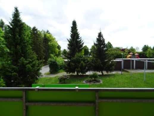 Saniert und neu möbliert - hübsche 3-Zimmer-Eigentumswohnung im Hochparterre in Hohenleuben zu verkaufen 3 zimmer