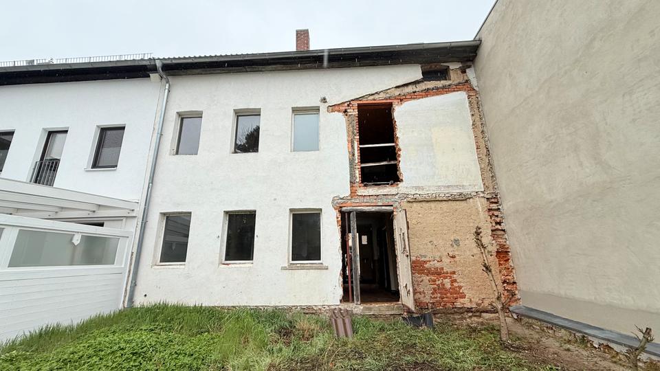 Reihenhaus Schmölln - 5 Zimmer, 160 m&sup2;, 99.000&euro; | Angebot:26798009