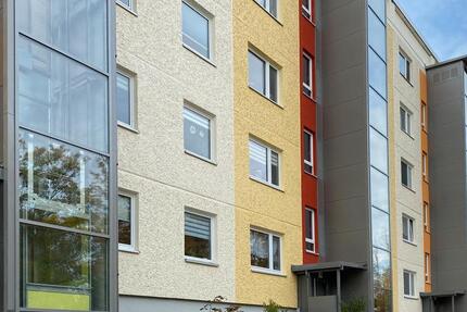 Sanierte 3-Raum-Wohnung mit bodengleicher Dusche, Badewanne und Balkon 3 zimmer
