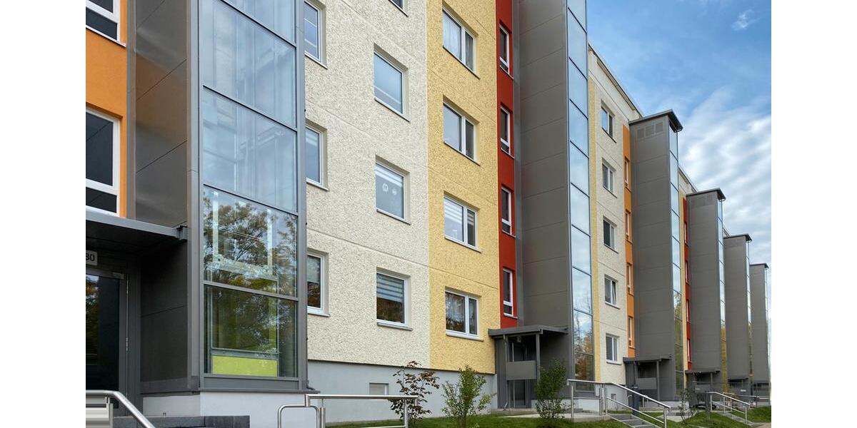 Sanierte 3-Raum-Wohnung mit bodengleicher Dusche, Badewanne und Balkon 3 zimmer