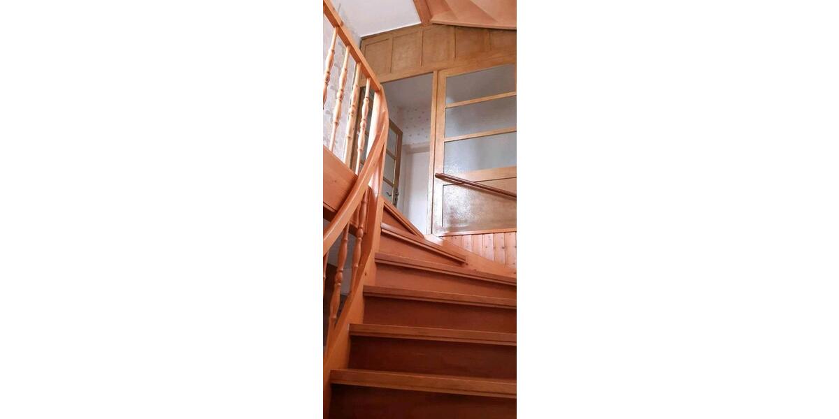 Reihenhaus Crimmitschau - 8 Zimmer, 140 m&sup2;, 79.000&euro; | Angebot:26262585