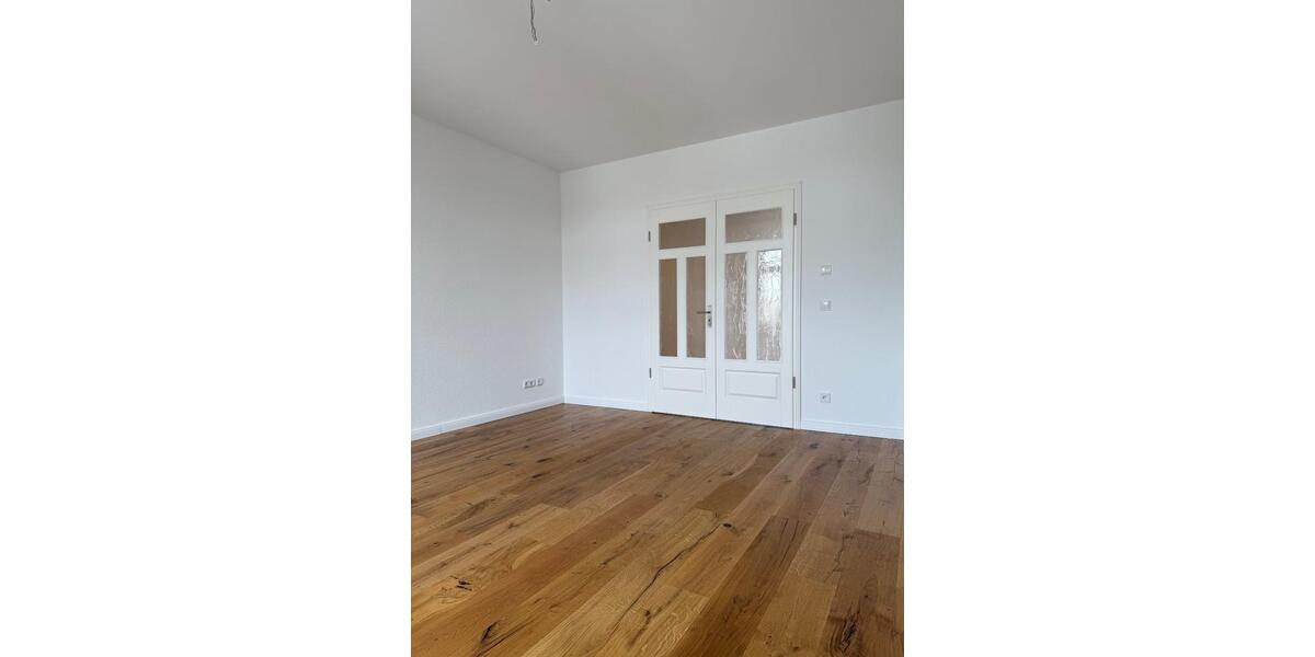 Dachgeschoßwohnung Meerane - 5 Zimmer, 117 m&sup2;, 1.300&euro; | Angebot:26325768