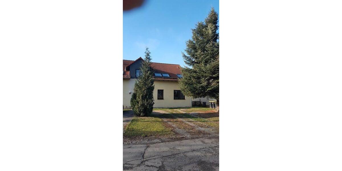 Dachgeschoßwohnung Triptis - 2 Zimmer, 65 m&sup2;, 430&euro; | Angebot:26035228