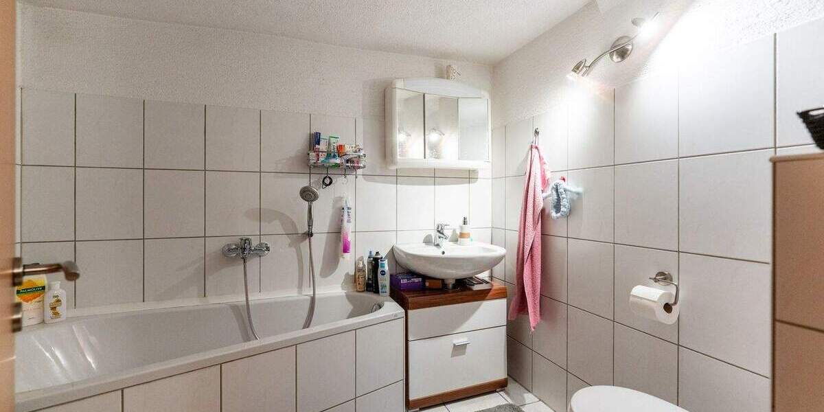 Reihenmittelhaus Stadtroda - 5 Zimmer, 115 m&sup2;, 99.000&euro; | Angebot:25851381