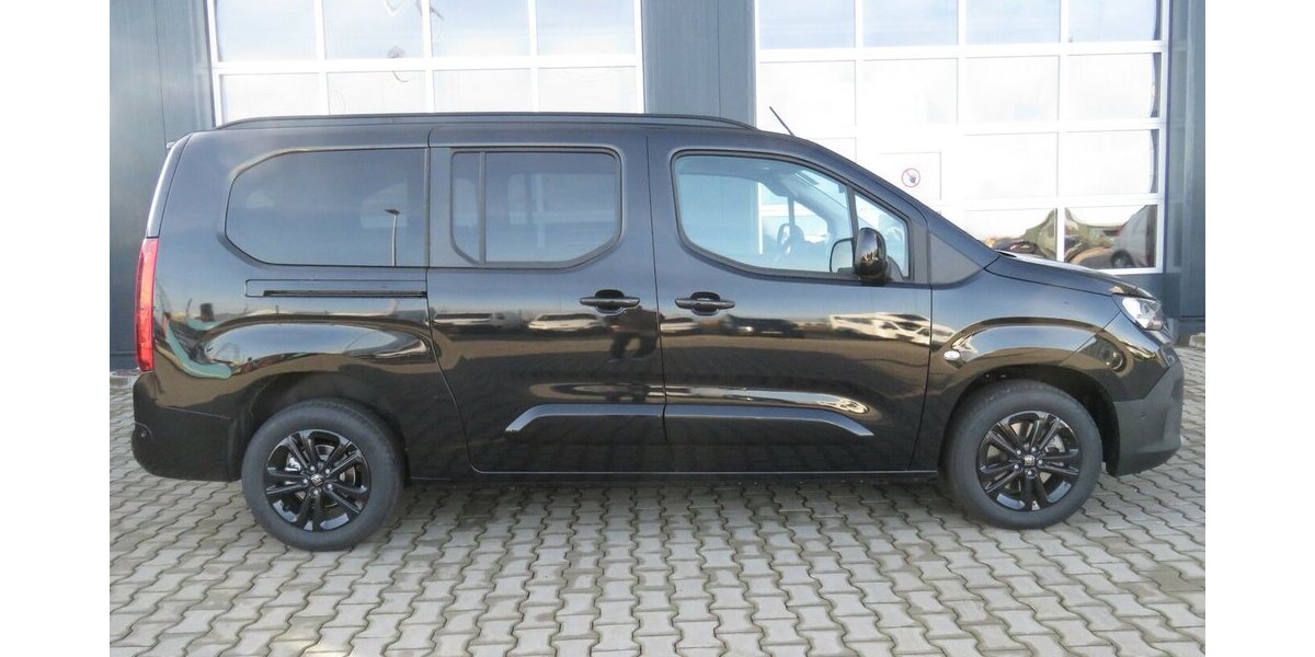 Fiat Doblo Maxi Kombi 130 AT / 7-Sitze + 10-Zoll Navi 10.280 km 27.965 &euro; Münchenbernsdorf 07589