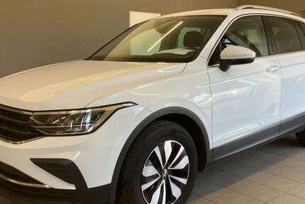 VW Tiguan 73.885 km 22.469 &euro; Gera 07546