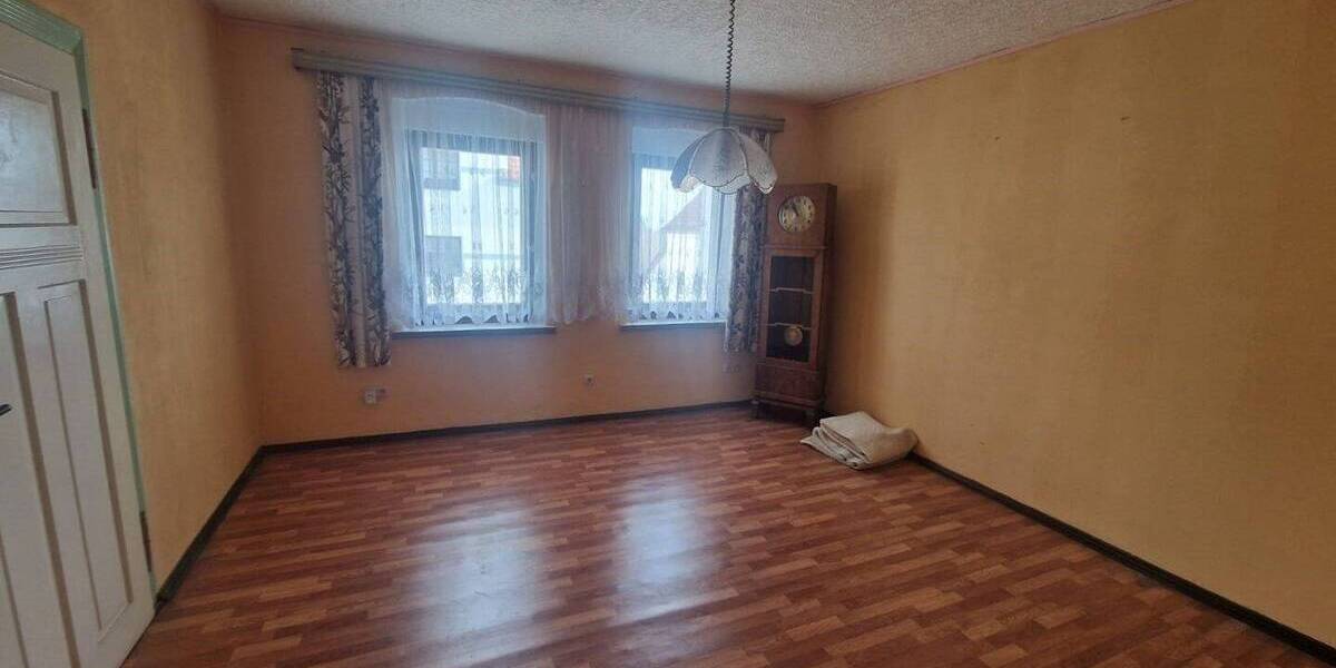 Doppelhaushälfte Rositz - 1 Zimmer, 144 m&sup2;, 69.000&euro; | Angebot:25685832