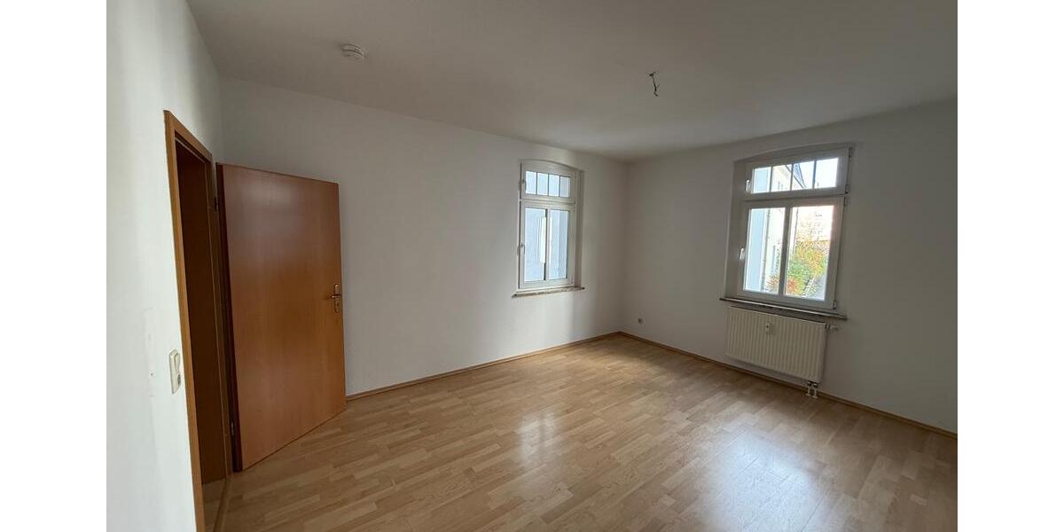 Etagenwohnung Greiz - 3 Zimmer, 79 m&sup2;, 465&euro; | Angebot:26050264