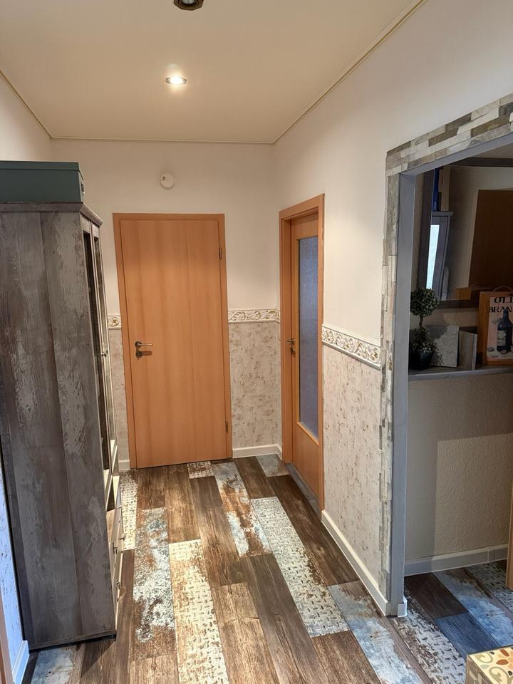 Großzügige wunderschöne 4 Raum Wohnung mit gehobene Ausstattung