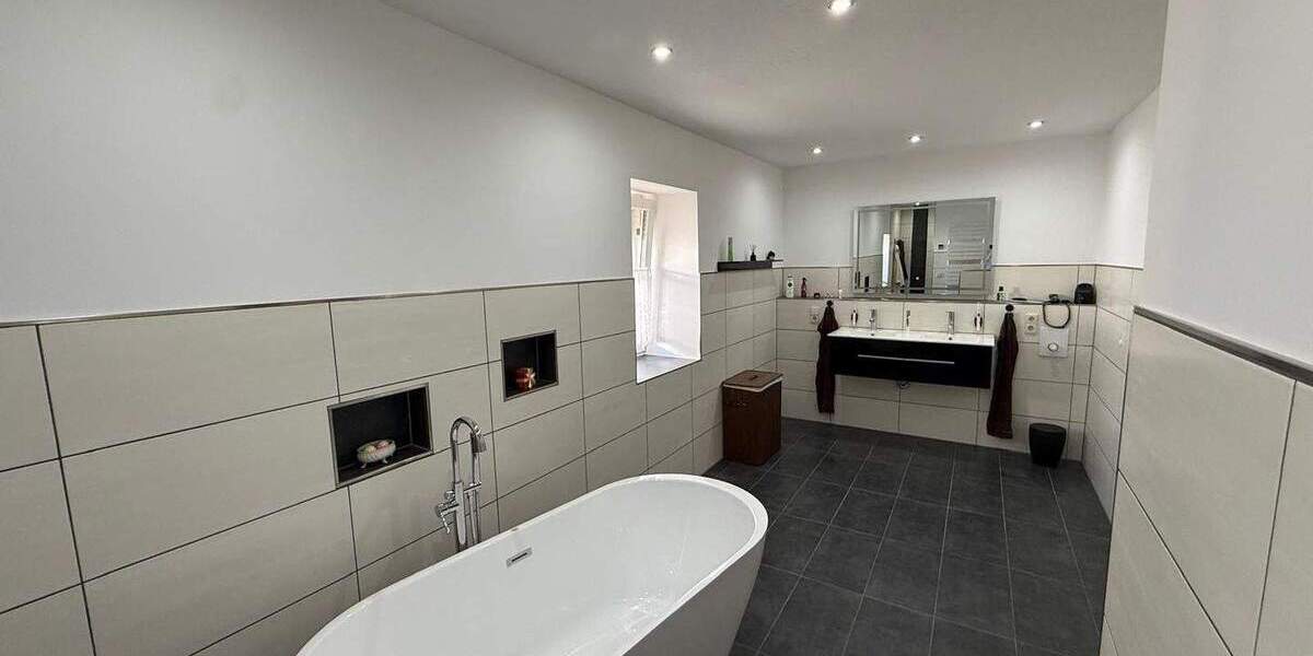 Mehrfamilienhaus, Wohnhaus Teuchern Plotha - 6 Zimmer, 250 m&sup2;, 159.900&euro; | Angebot:26377100