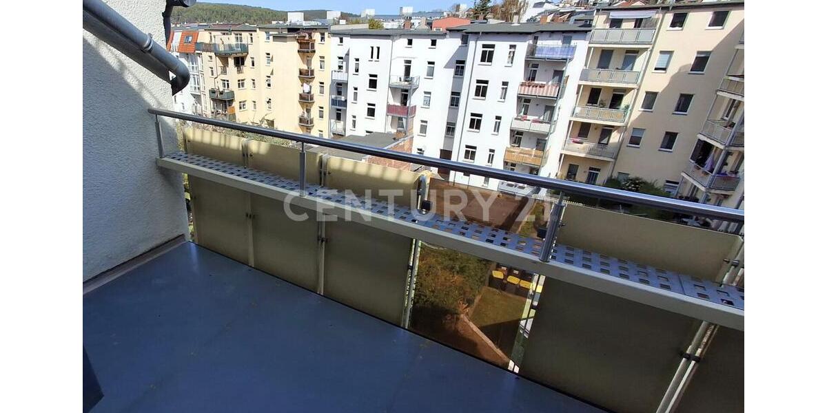 Dachgeschoßwohnung Gera Alt-Taubenpreskeln - 3 Zimmer, 91 m&sup2;, 560&euro; | Angebot:26632733