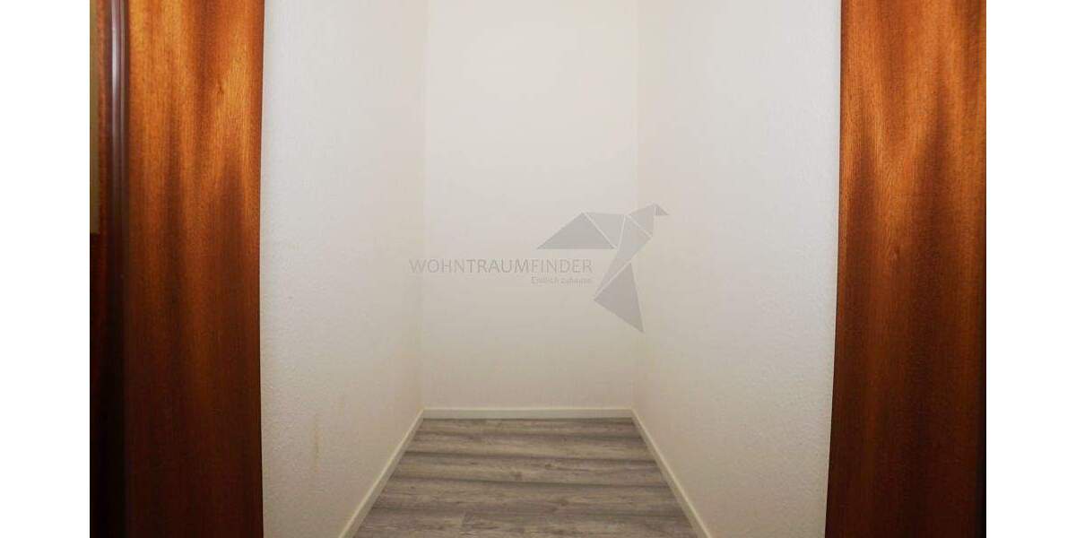 Geräumige, NEU renovierte 3-Raum-Wohnung in Meerane 3 zimmer