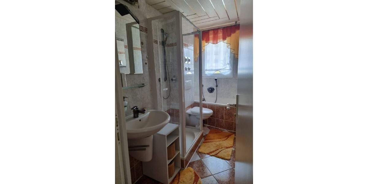 Etagenwohnung Crimmitschau - 3 Zimmer, 57 m&sup2;, 38.000&euro; | Angebot:25800329