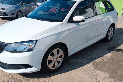 Skoda Fabia 83.000 km 6.990 &euro; Gera 07551