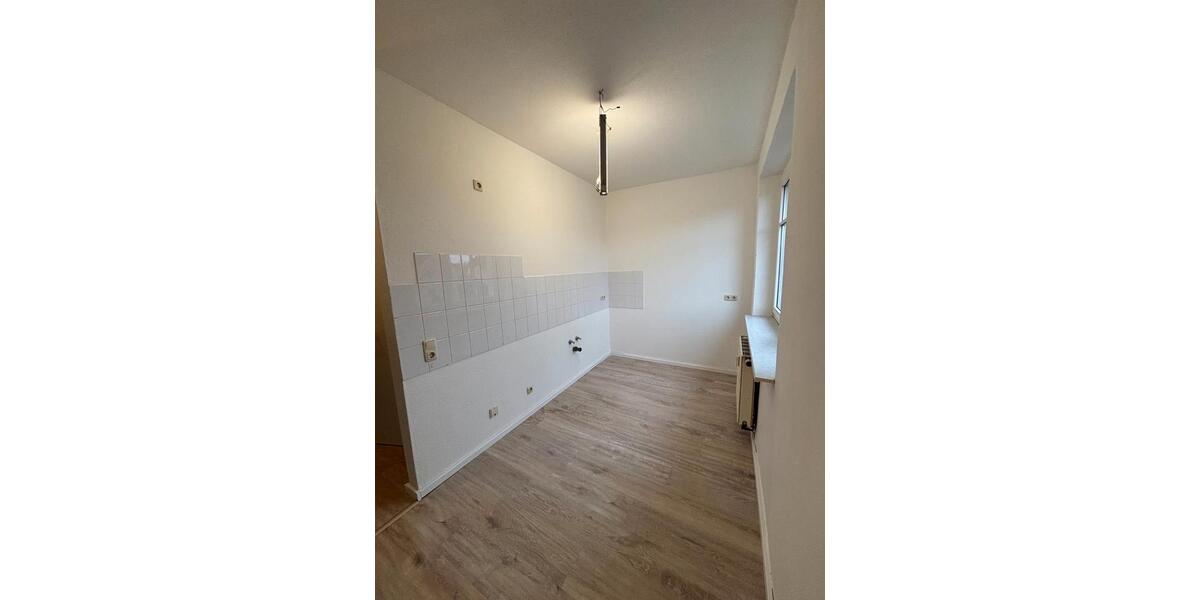 Etagenwohnung Zeitz - 1.5 Zimmer, 42 m&sup2;, 275&euro; | Angebot:26458300