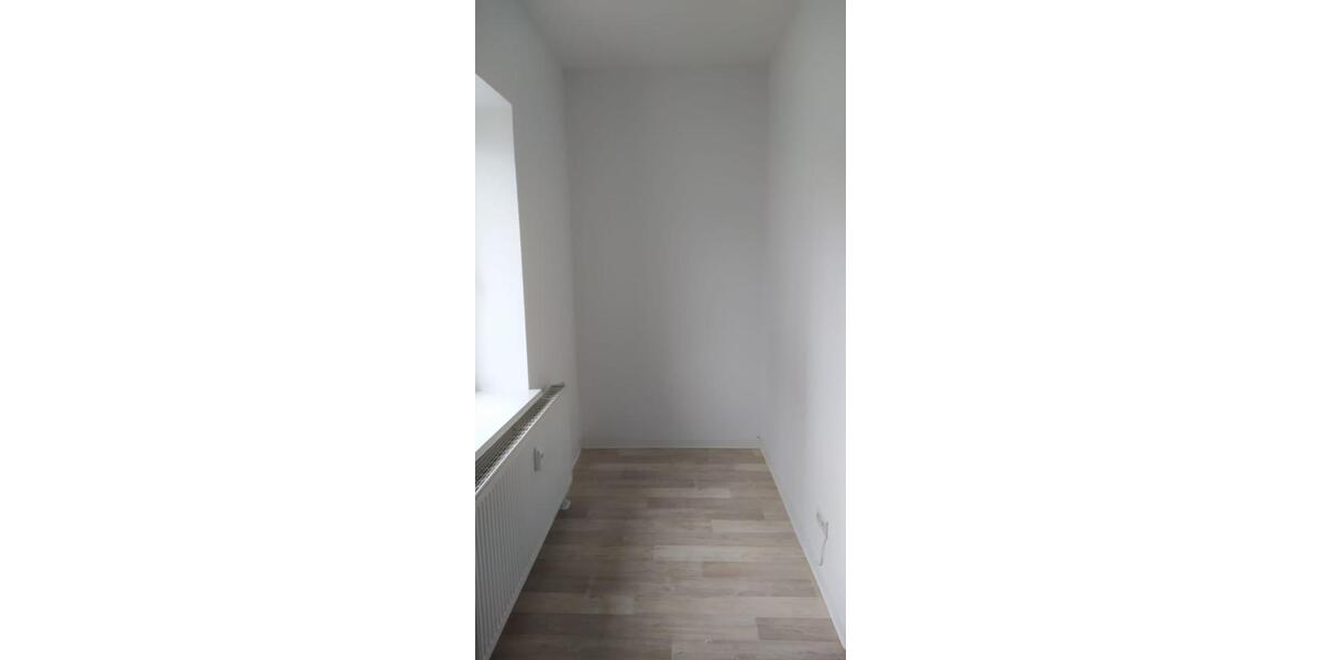 Erdgeschoßwohnung Gera Alt-Taubenpreskeln - 4 Zimmer, 105 m&sup2;, 600&euro; | Angebot:25959372