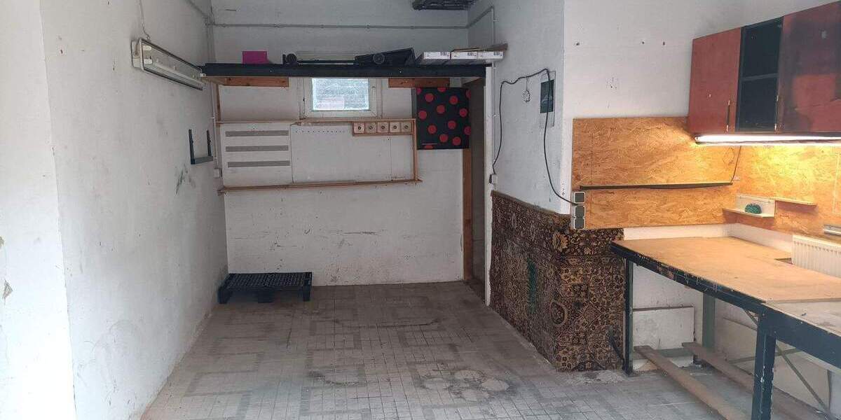 Reihenmittelhaus Meerane - 3 Zimmer, 82 m&sup2;, 399&euro; | Angebot:25745327