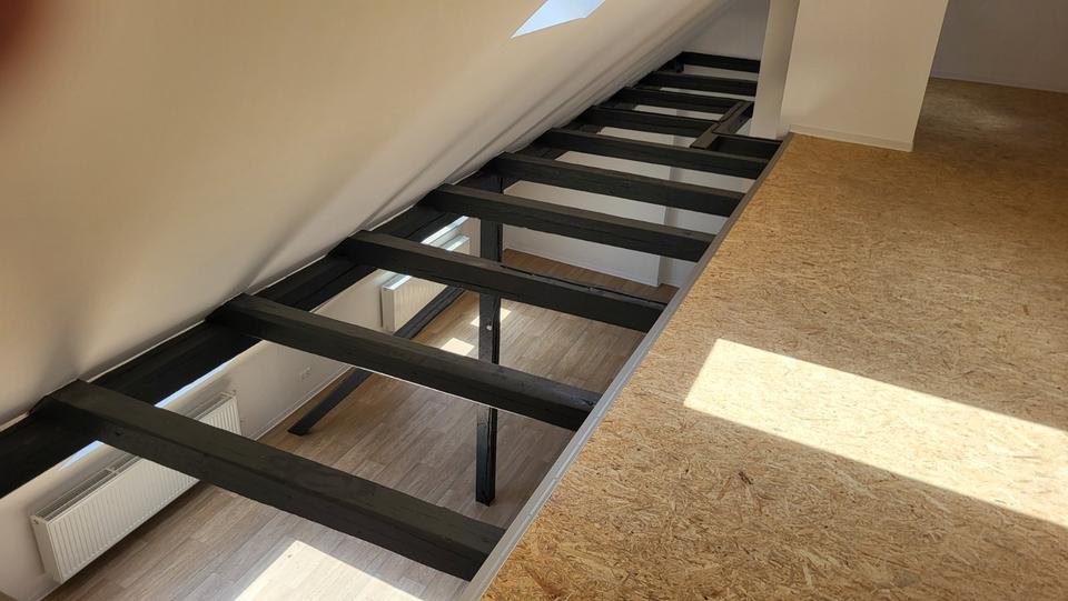 Dachgeschoßwohnung Zeitz - 3 Zimmer, 82 m&sup2;, 540&euro; | Angebot:25974887