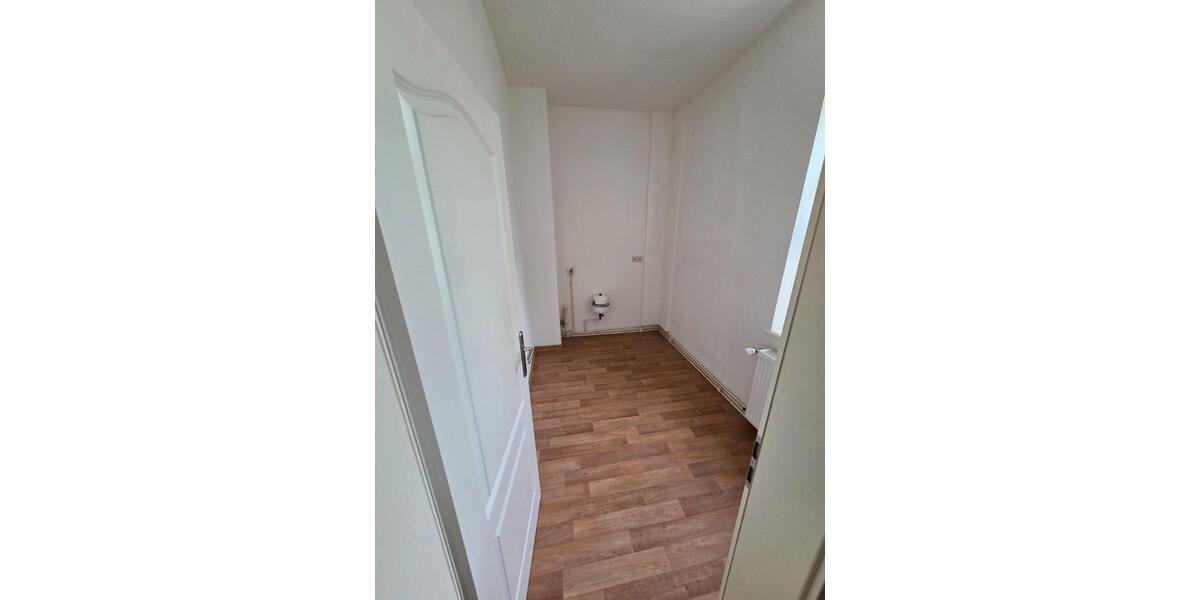 Erdgeschoßwohnung Zeitz - 4 Zimmer, 112 m&sup2;, 672&euro; | Angebot:26560362