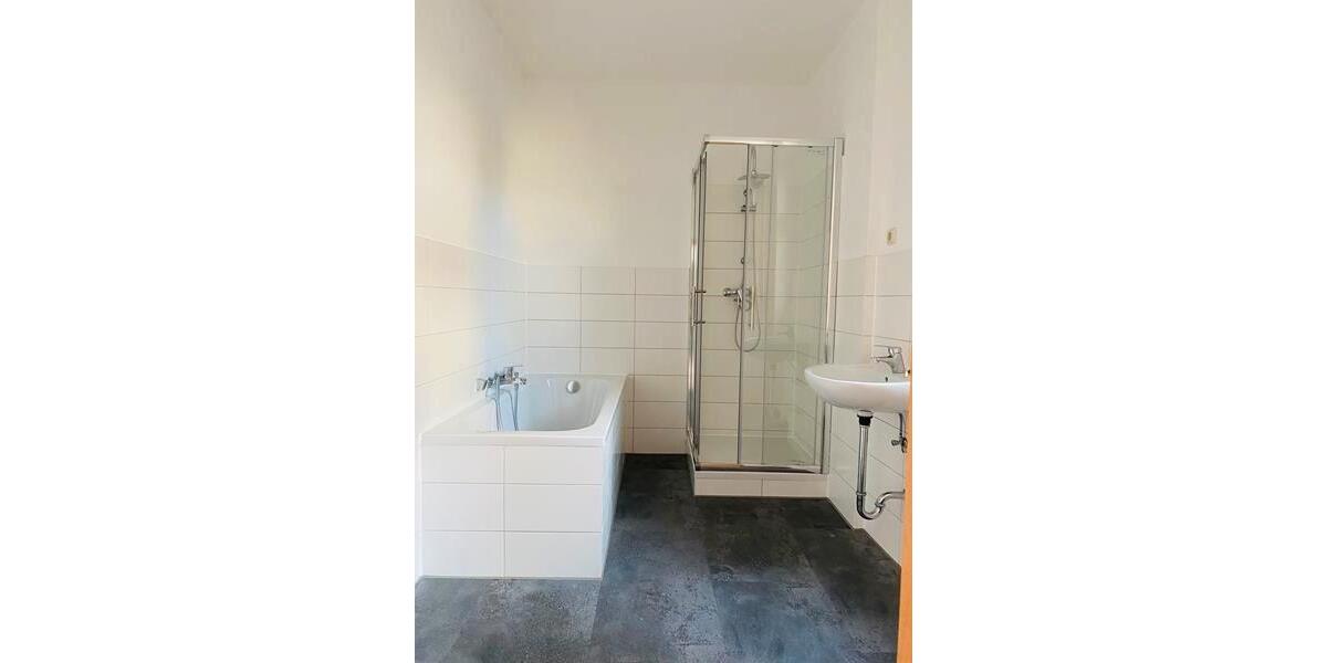 Etagenwohnung Meerane - 2 Zimmer, 58 m&sup2;, 319&euro; | Angebot:25376877