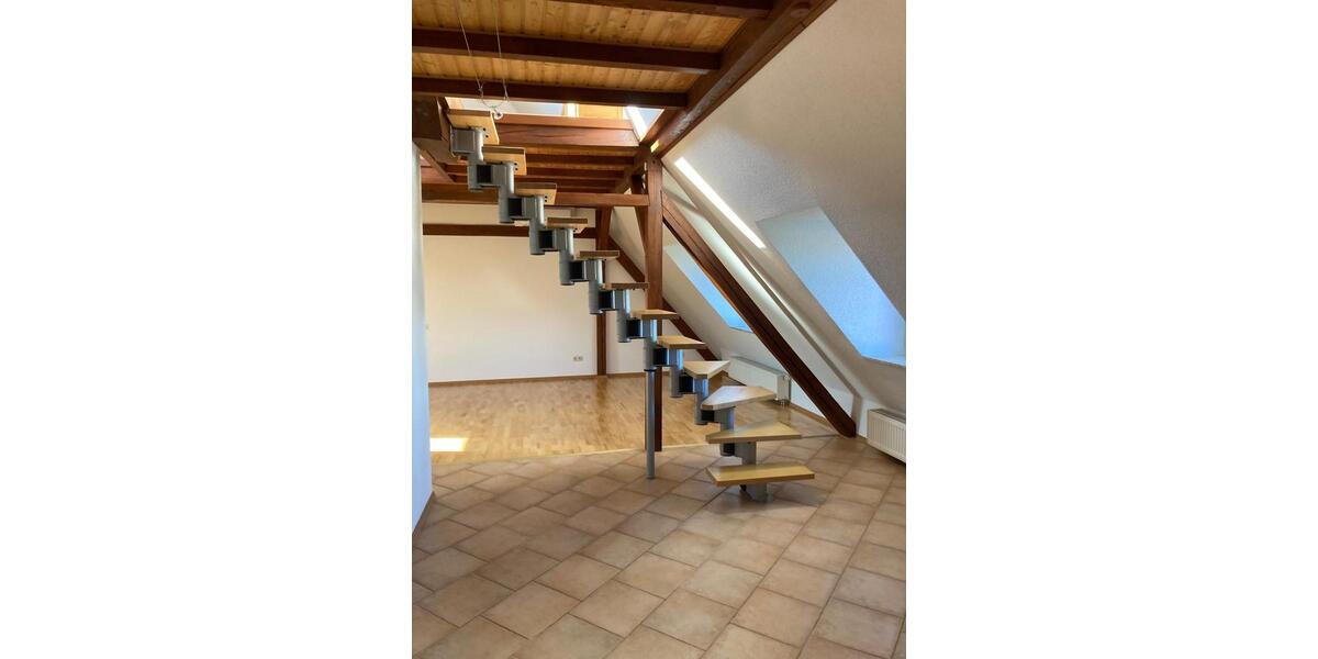Dachgeschoßwohnung Elsteraue - 2 Zimmer, 60 m&sup2;, 360&euro; | Angebot:26690494