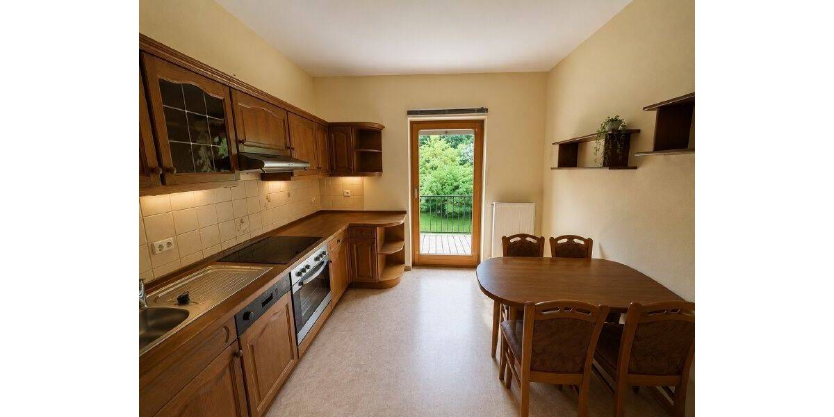 Etagenwohnung Triptis - 2 Zimmer, 75 m&sup2;, 490&euro; | Angebot:26859156