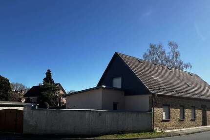 Haus Teuchern OT Plotha Plotha - 6 Zimmer, 250 m&sup2;, 159.900&euro; | Angebot:27186436
