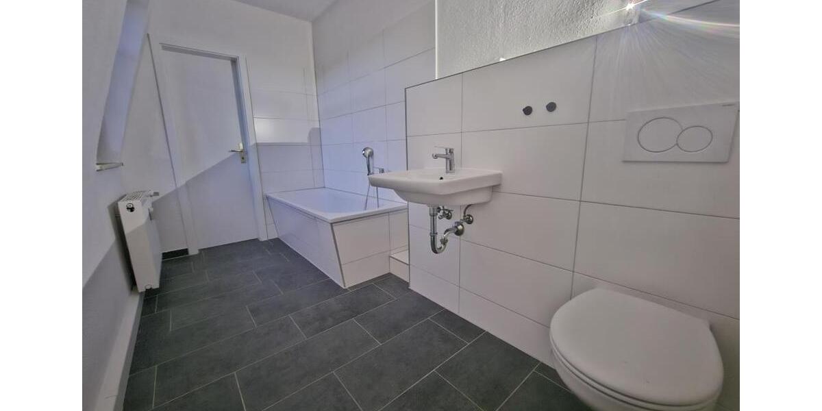 Dachgeschoßwohnung Altenburg - 3 Zimmer, 83 m&sup2;, 457&euro; | Angebot:24441335