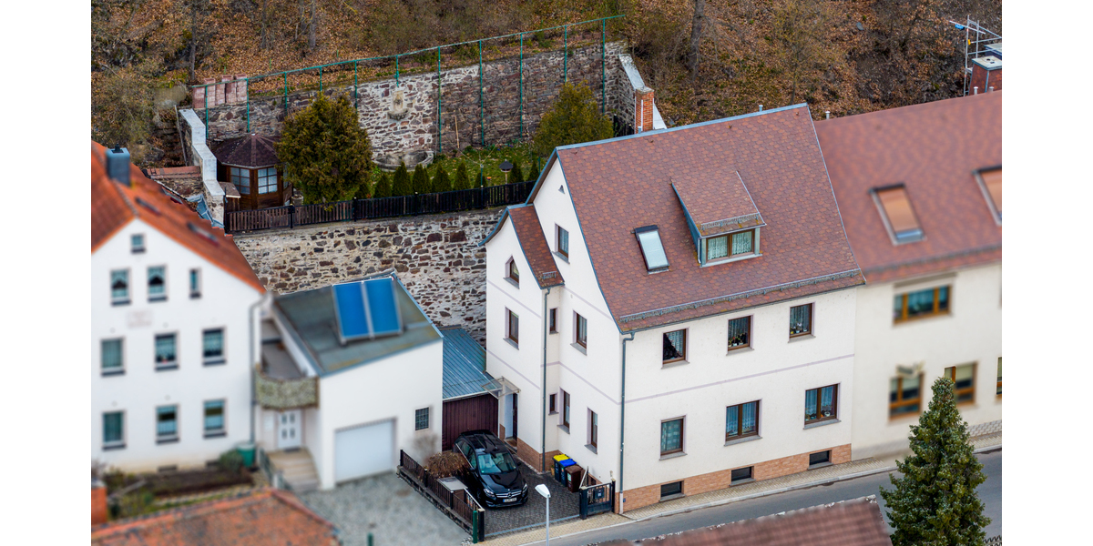 Charmantes Einfamilienhaus mit Substanz, Garage, Garten und Terrasse ! - Einfamilienhaus Gera Zwötzen | Angebot:26193442