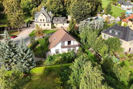 Haus zum Kaufen in Crimmitschau 399.000 € 228 m²