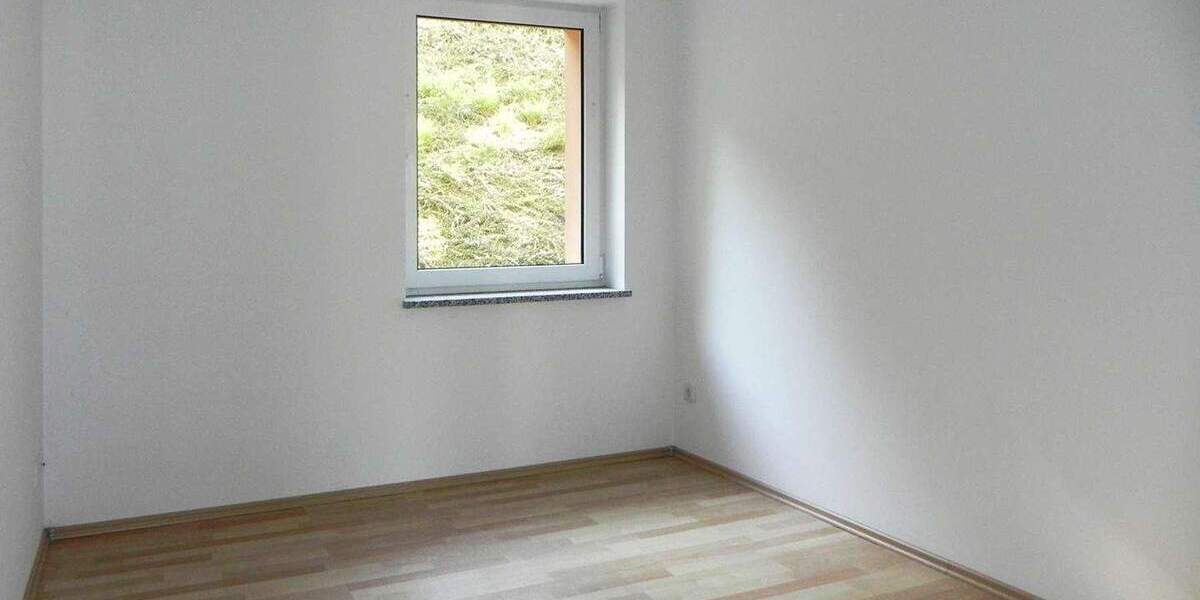 Etagenwohnung Greiz - 2 Zimmer, 55 m&sup2;, 360&euro; | Angebot:24758166
