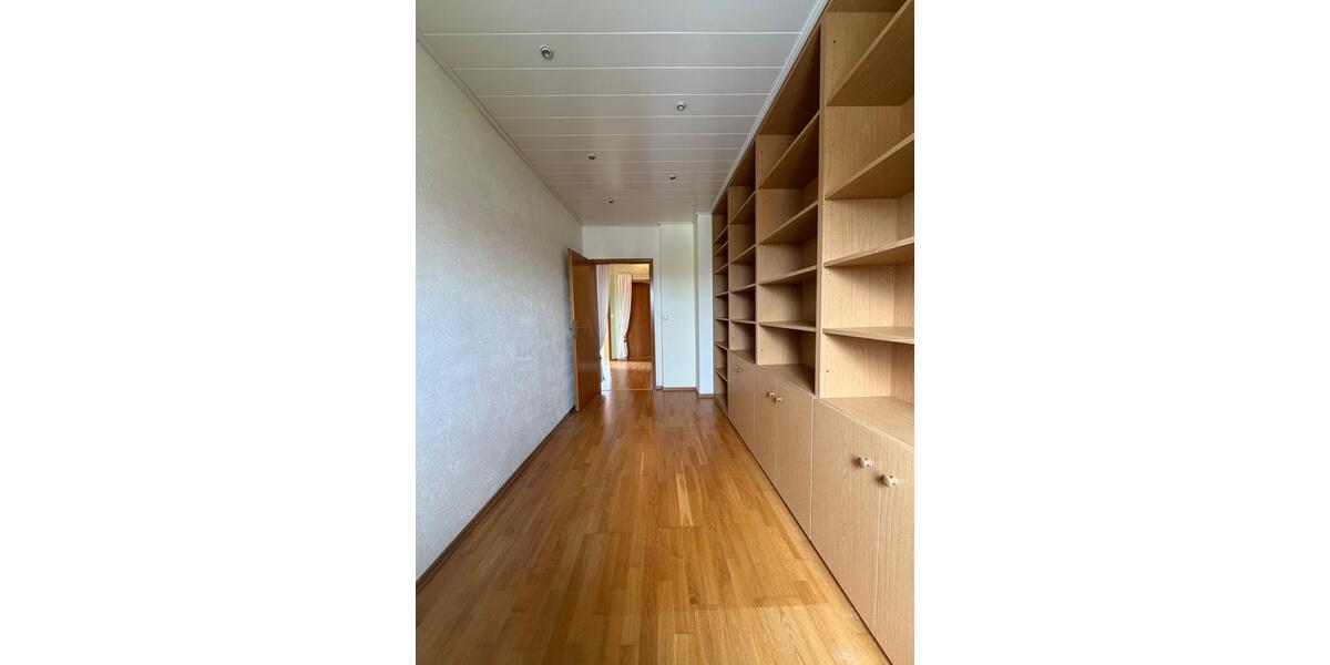 Etagenwohnung Weida - 4 Zimmer, 83 m&sup2;, 79.900&euro; | Angebot:26942154