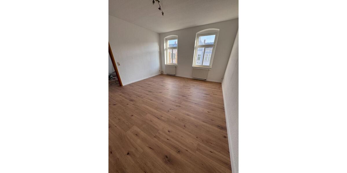 Etagenwohnung Gera Alt-Bieblach - 4 Zimmer, 101 m&sup2;, 646&euro; | Angebot:25281816